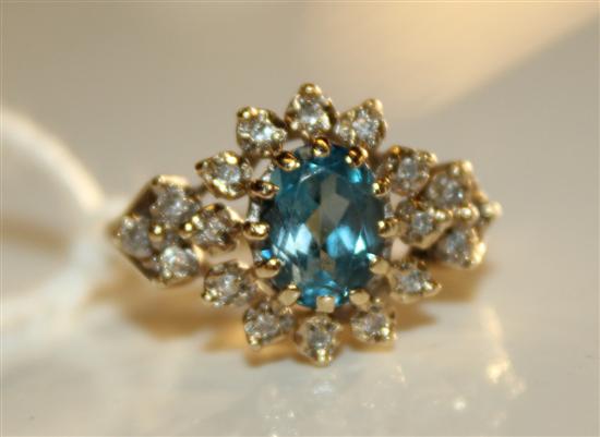 9ct gold sapphire & diamond cluster ring(-)